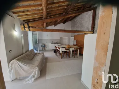 Village house in Alanno