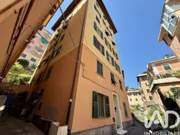 Appartamento 5 locali in Genova