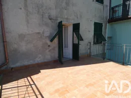 Village house in Carro