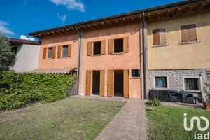 Traditional house in Solferino