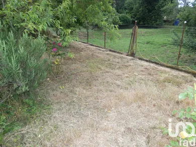 Village house in Carro