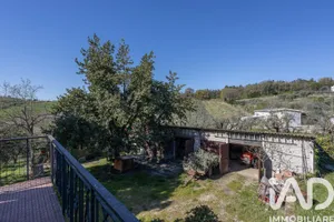 House in Monte San Vito