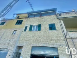 Village house in Montedinove