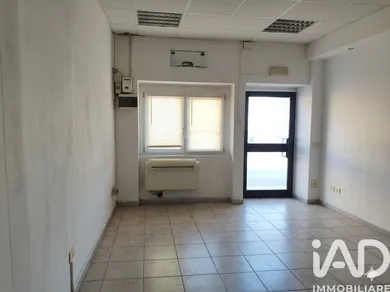 Shop/Premises commercial in San Giovanni Lupatoto
