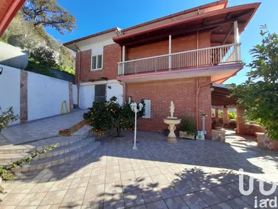 House in Longobardi