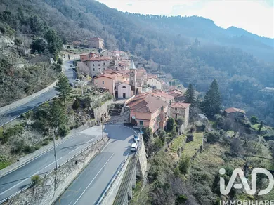 Edifici d'apartaments in Castelvecchio di Rocca Barbena