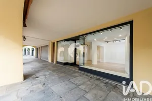 Shop/Premises commercial in Scandiano
