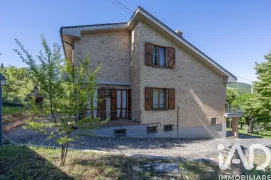 Villetta a schiera in Fiastra