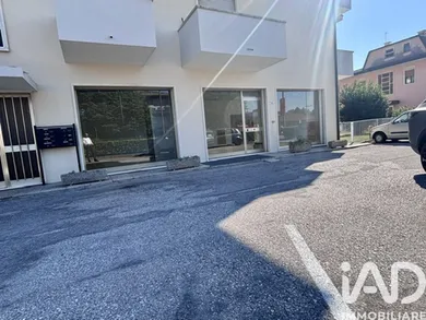 Negozio / locale commerciale in Dueville