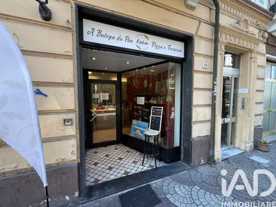 Shop/Premises commercial in Albenga