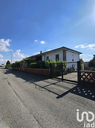 Farm in Spino d'Adda