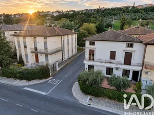 Appartamento 6 locali e più in Urbisaglia
