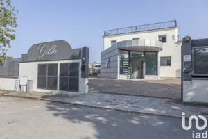 Shop/Premises commercial in Porto Sant'Elpidio