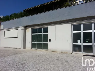 Negozio / locale commerciale in Ancona