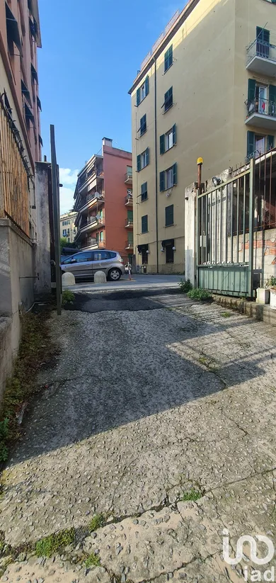Land in Genova
