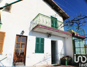 Village house in Pareto