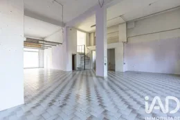 Shop/Premises commercial in Osimo