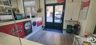 Shop/Premises commercial in Genova