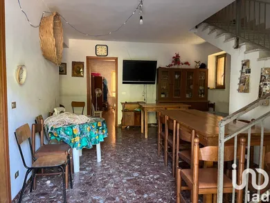 Townhouse in Longobardi