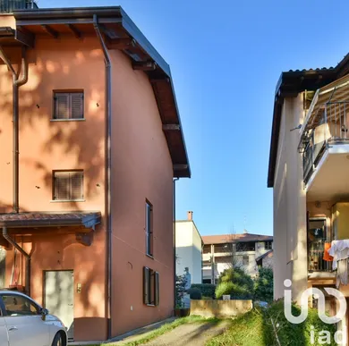 Apartment in Uggiate-Trevano