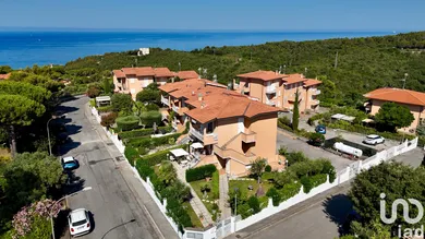 Mansion in Rosignano Marittimo