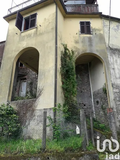 Chiatta / Casa galleggiante in Fivizzano
