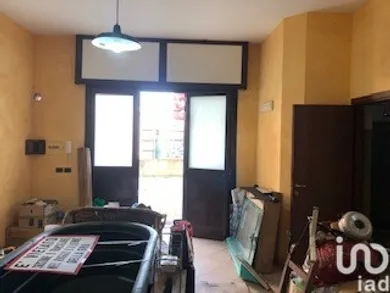 Negozio / locale commerciale in Mentana