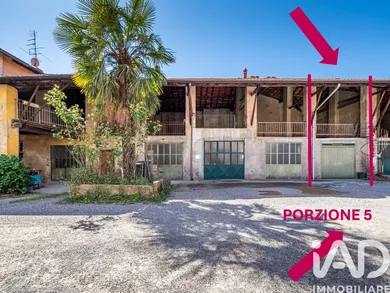 Posto auto in Rovello Porro