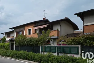 Apartment in Montano Lucino