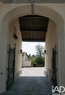 Appartamento 6 locali e più in Castana