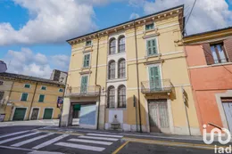 Building in Valeggio sul Mincio