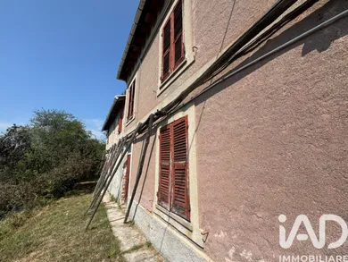 Townhouse in Altare