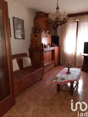 Appartamento 6 locali e più in Foligno