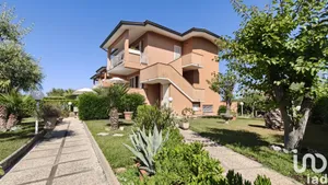 Mansion in Rosignano Marittimo