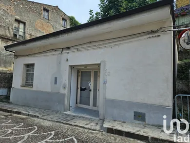 Negozio / locale commerciale in San Mango d'Aquino