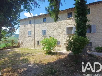Building in Monte Cerignone