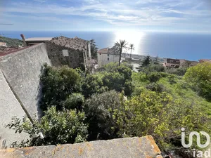 Casa di paese in Longobardi
