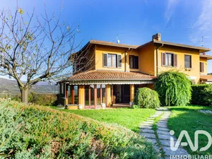 Villetta a schiera in Perego