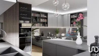 Edificio in Uggiate-Trevano