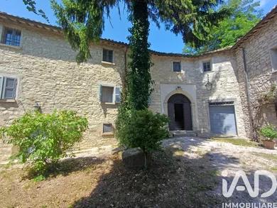 Building in Monte Cerignone