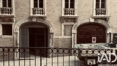 Shop/Premises commercial in Macerata