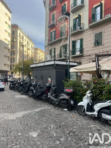 Negozio / locale commerciale in Napoli