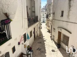 Edificio in Cisternino