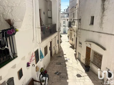 Edificio in Cisternino