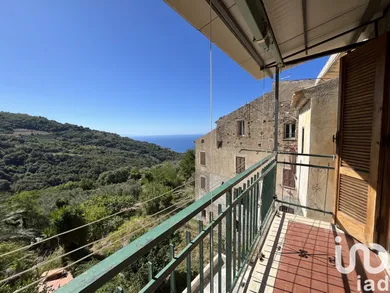 Apartment in Longobardi
