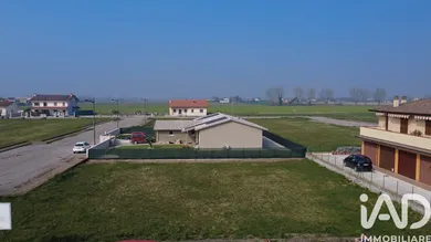Land in Roncoferraro