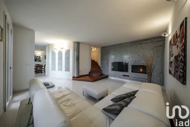 House in Cento