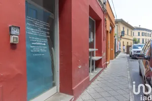 Negozio / locale commerciale in Jesi