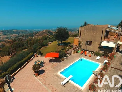 House in Santa Lucia del Mela
