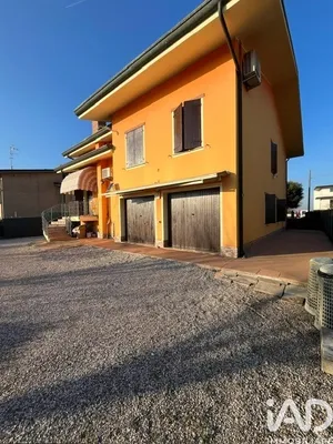 Cascina / Fattoria in Bondeno